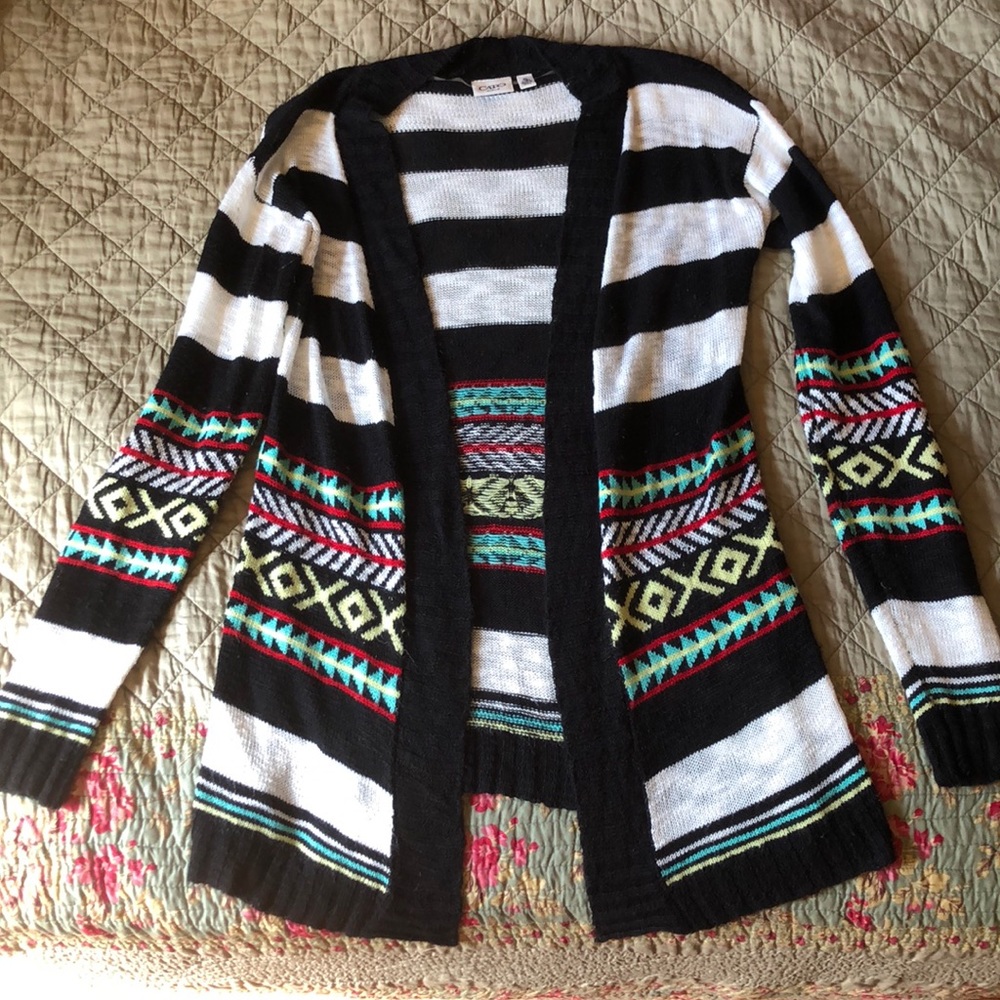 Tribal print black and white knitted cardigan